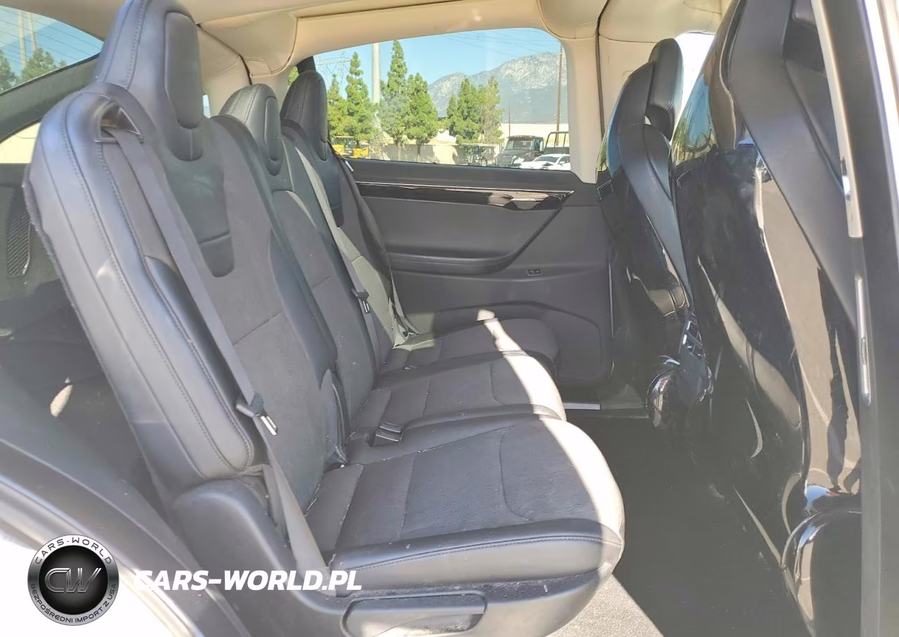 2016 Tesla Model X VIN:5YJXCDE24GF026166 - 11