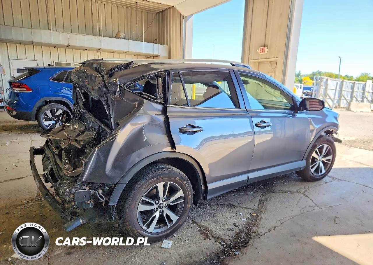 2018 Toyota Rav4 Xle VIN:JTMRFREV9JD227776 - 3