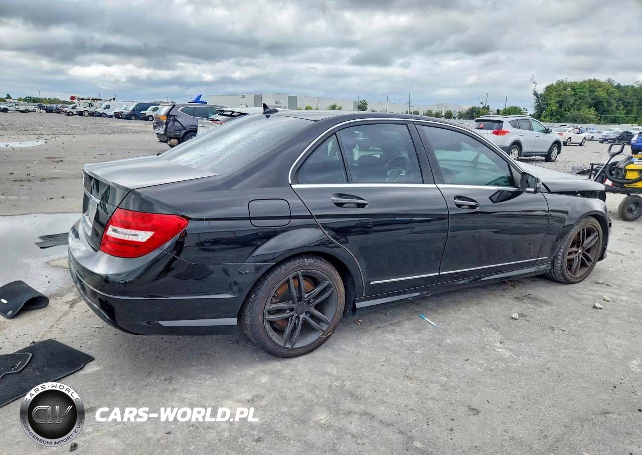 2013 Mercedes-Benz C 250 VIN:WDDGF4HB3DR289148 - 3
