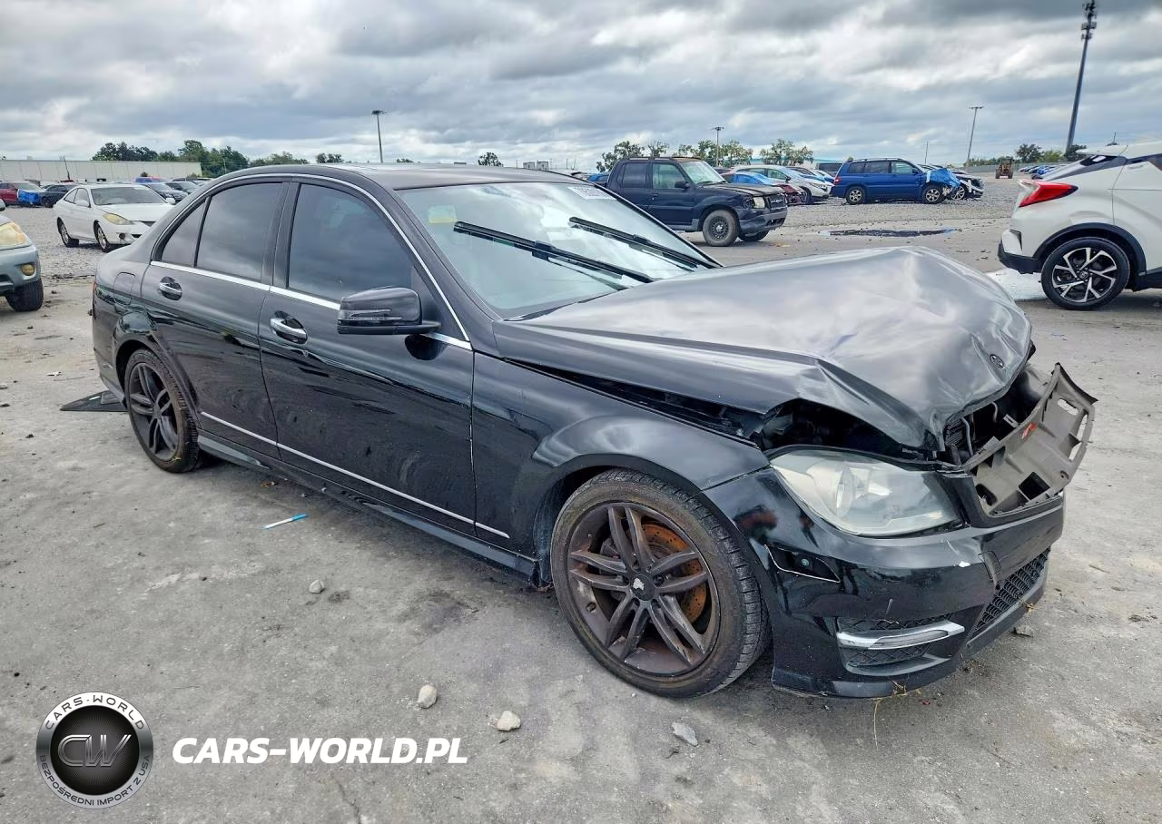 2013 Mercedes-Benz C 250 VIN:WDDGF4HB3DR289148 - 4
