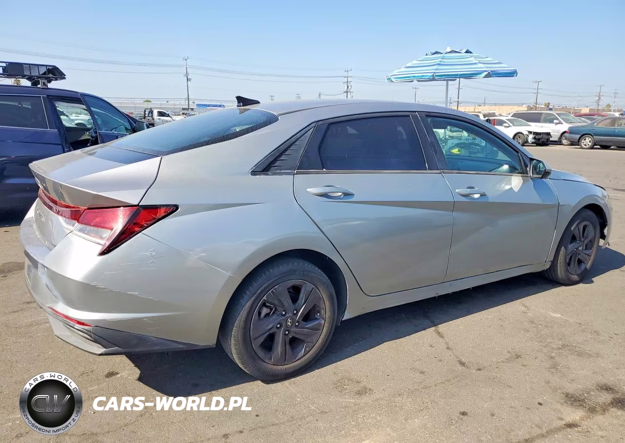 2021 Hyundai Elantra Sel VIN:5NPLM4AG2MH030050 - 3