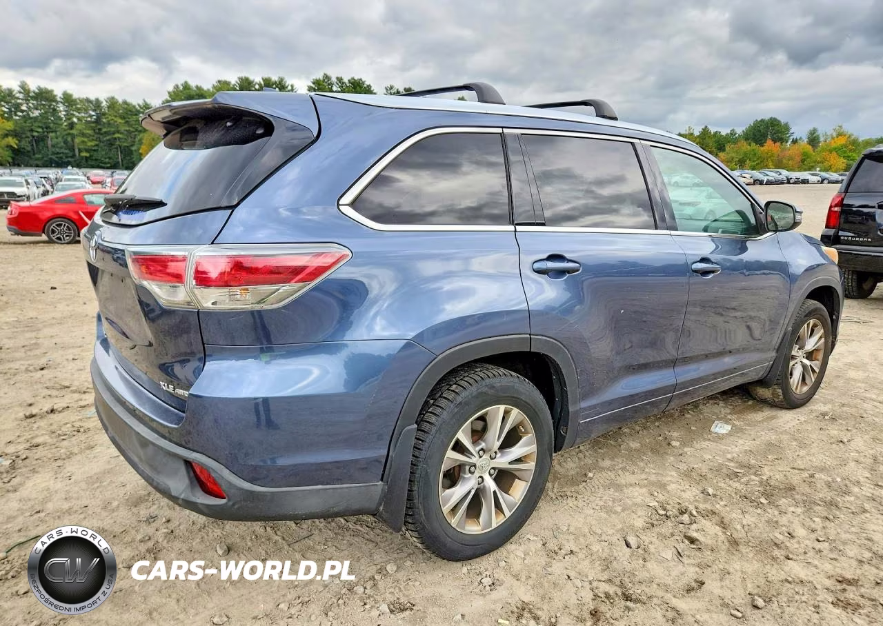 2015 Toyota Highlander Xle VIN:5TDJKRFH2FS112644 - 3