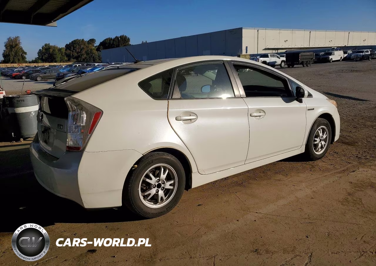 2011 Toyota Prius Two VIN:JTDKN3DU1B0297730 - 3