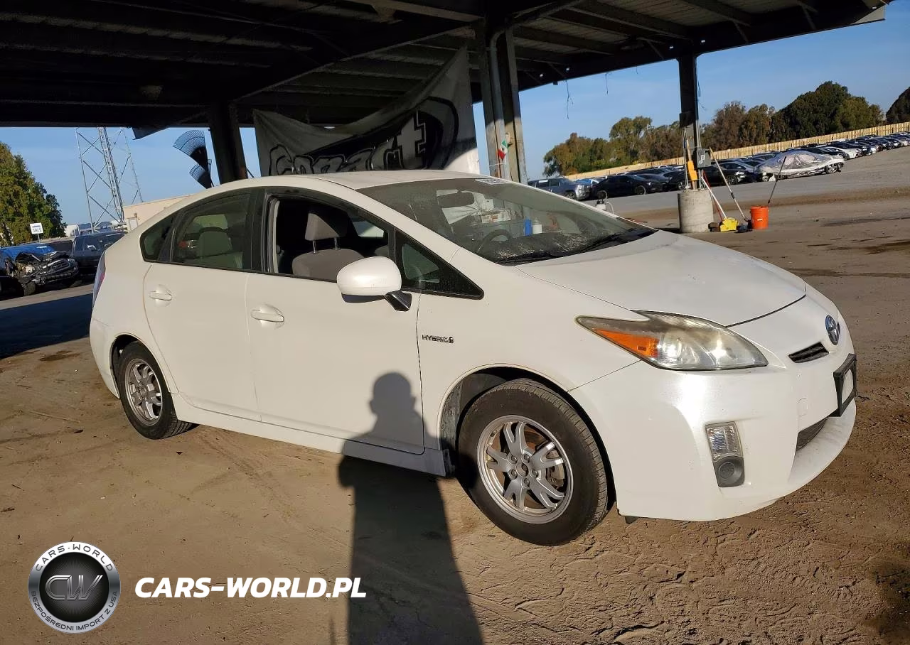 2011 Toyota Prius Two VIN:JTDKN3DU1B0297730 - 4