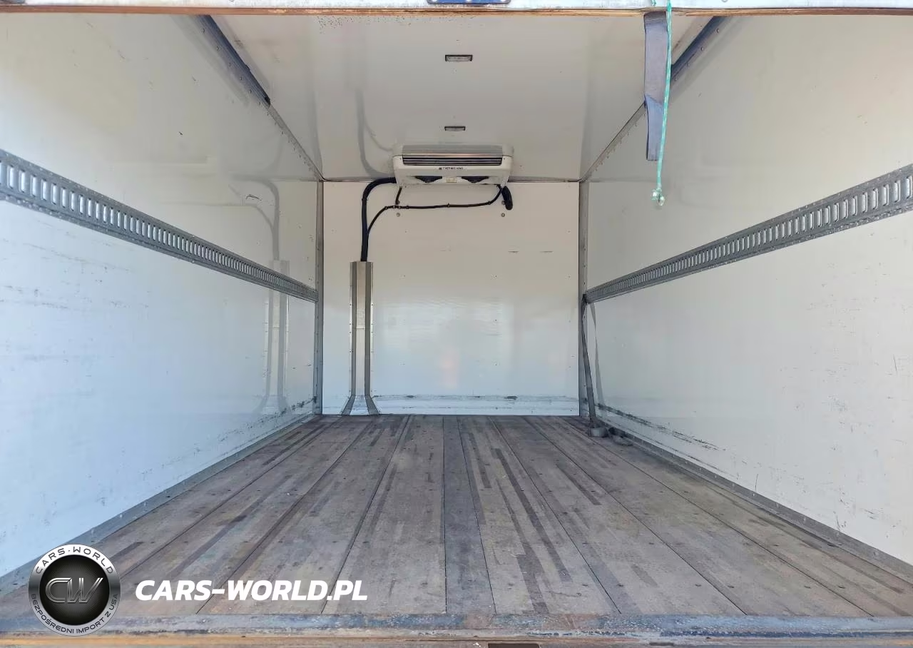 2023 GMC Savana Refrigerated Box Truck VIN:7GZ37TC76PN007926 - 10