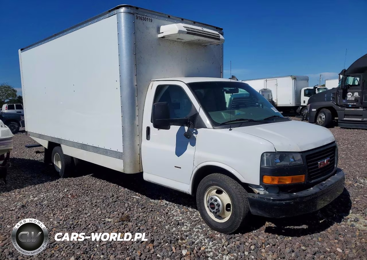 2023 GMC Savana Refrigerated Box Truck VIN:7GZ37TC76PN007926 - 4