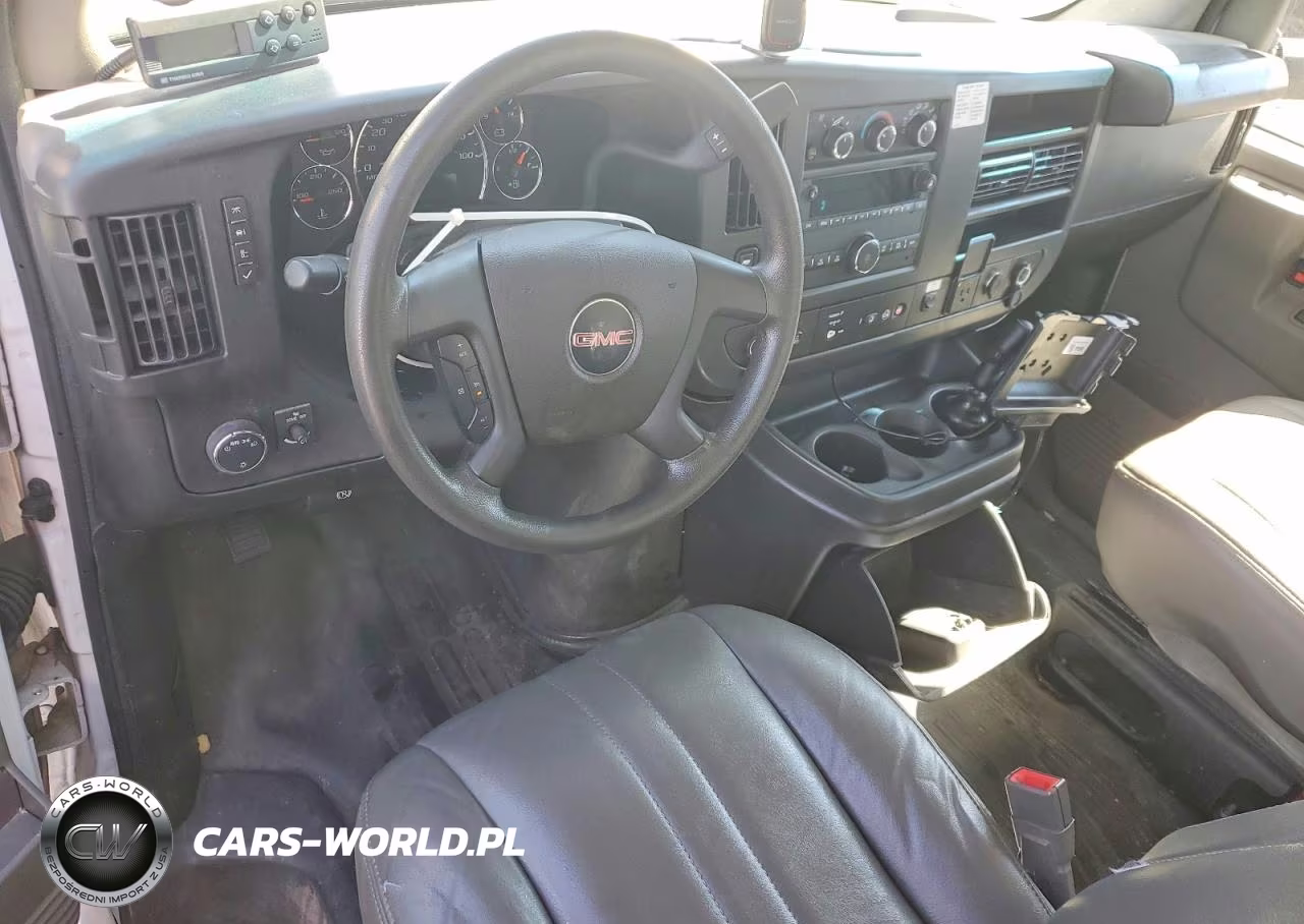 2023 GMC Savana Refrigerated Box Truck VIN:7GZ37TC76PN007926 - 8