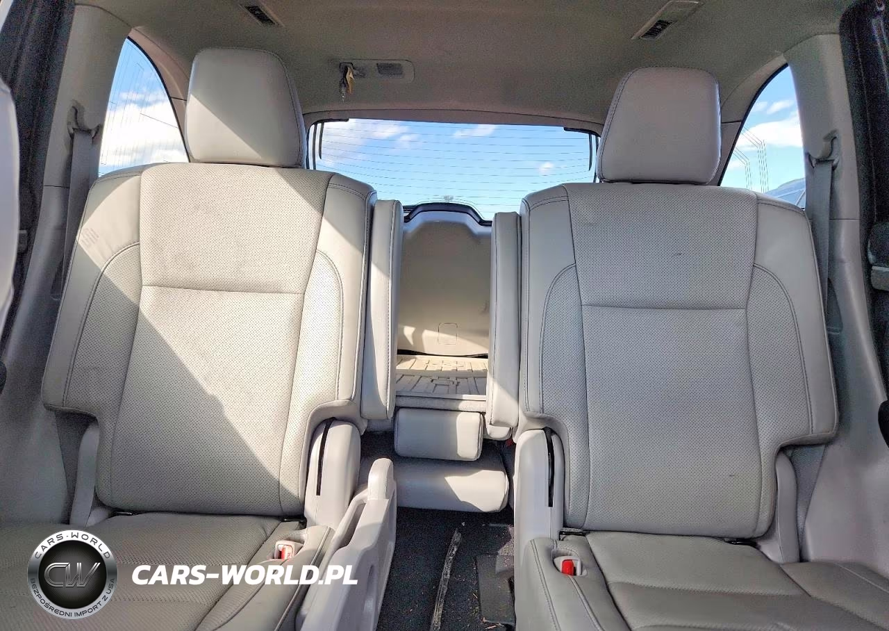 2019 Toyota Highlander Hybrid Limited Platinum VIN:5TDDGRFHXKS060673 - 10