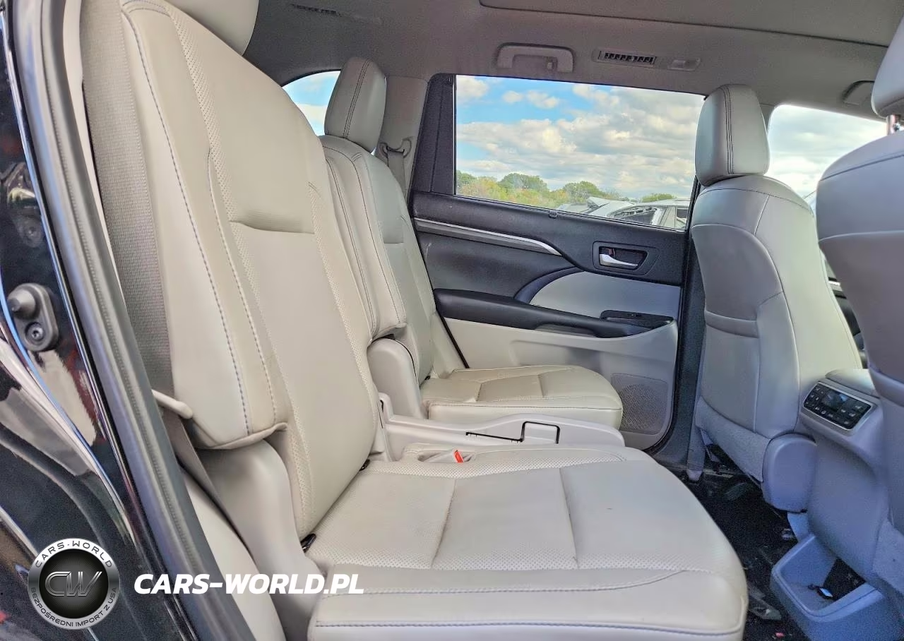 2019 Toyota Highlander Hybrid Limited Platinum VIN:5TDDGRFHXKS060673 - 11