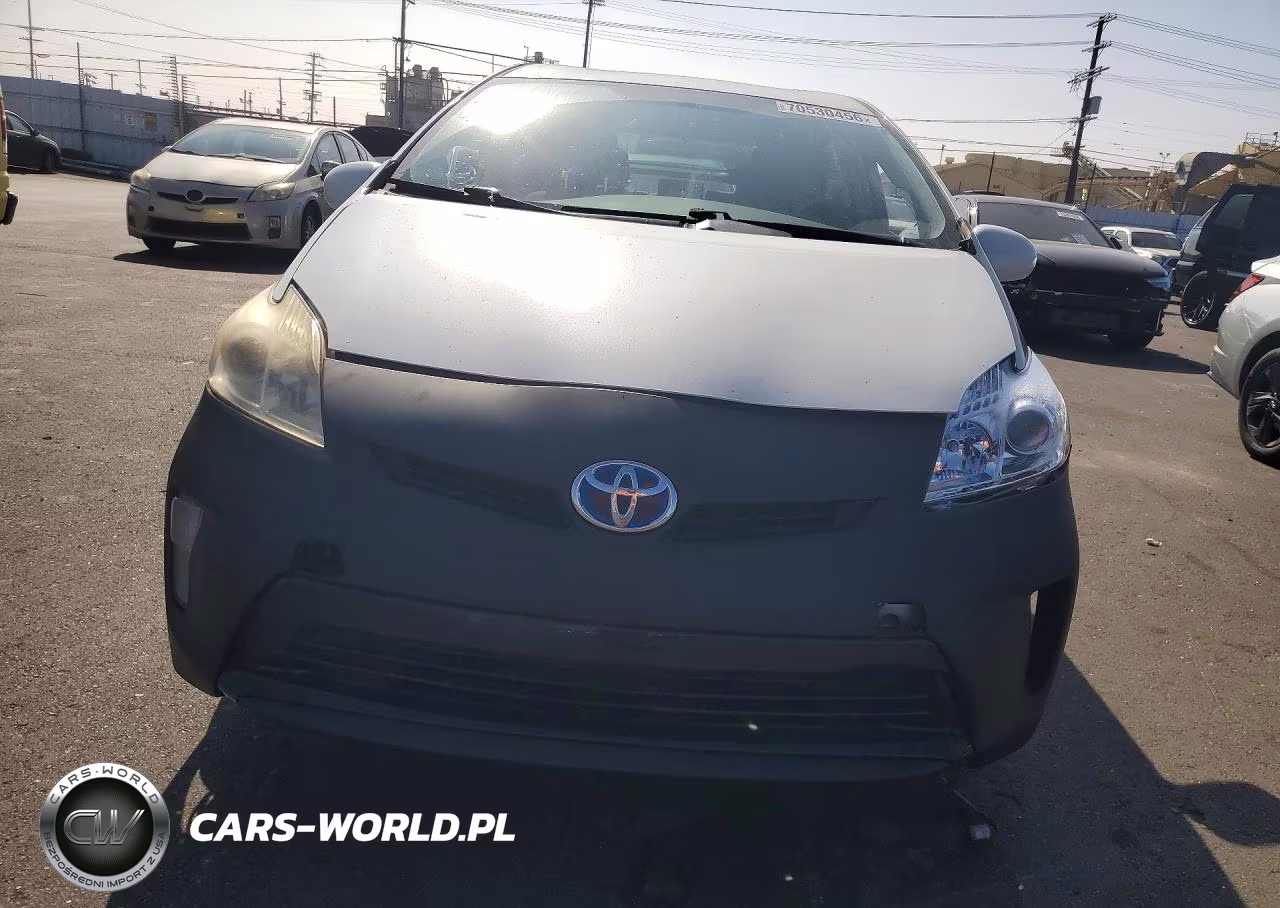 2014 Toyota Prius Three VIN:JTDKN3DU3E1778755 - 5