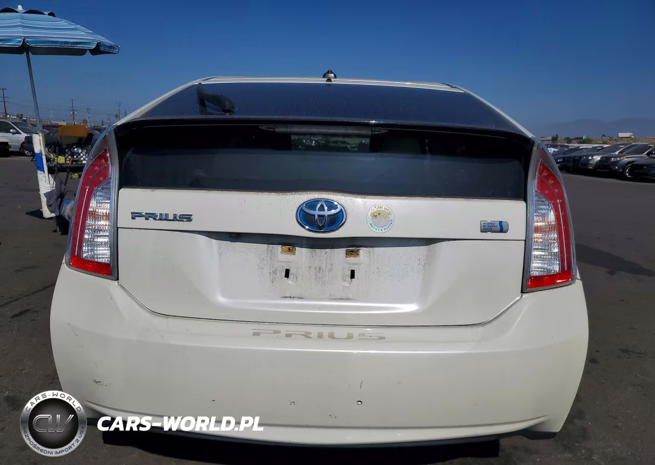 2014 Toyota Prius Three VIN:JTDKN3DU3E1778755 - 6