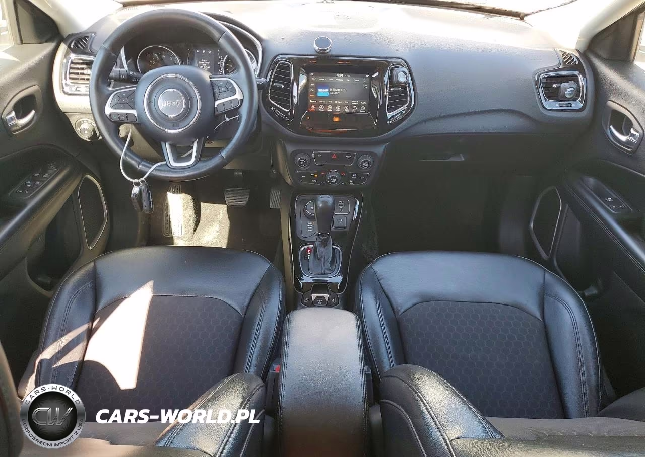 2019 Jeep Compass Latitude VIN:3C4NJDBB8KT598465 - 8
