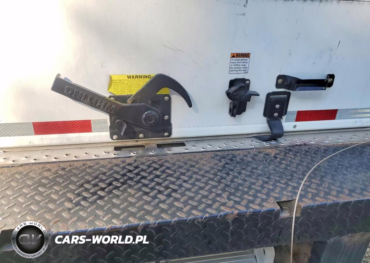 2025 Freightliner Business Class M2 Refrigerated Box Truck VIN:1FVACWFCXSHVY6568 - 10