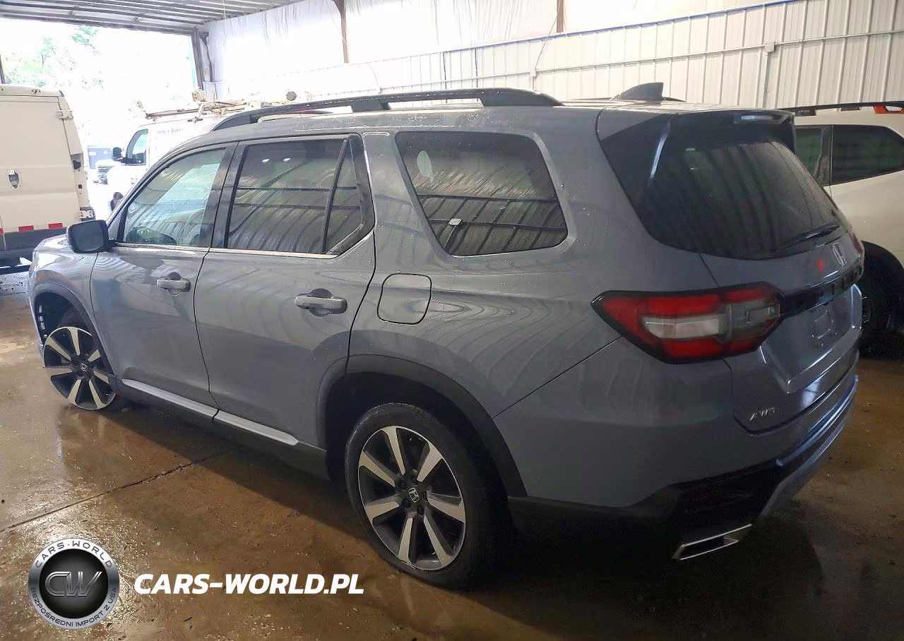 2023 Honda Pilot Touring VIN:5FNYG1H72PB048942 - 2