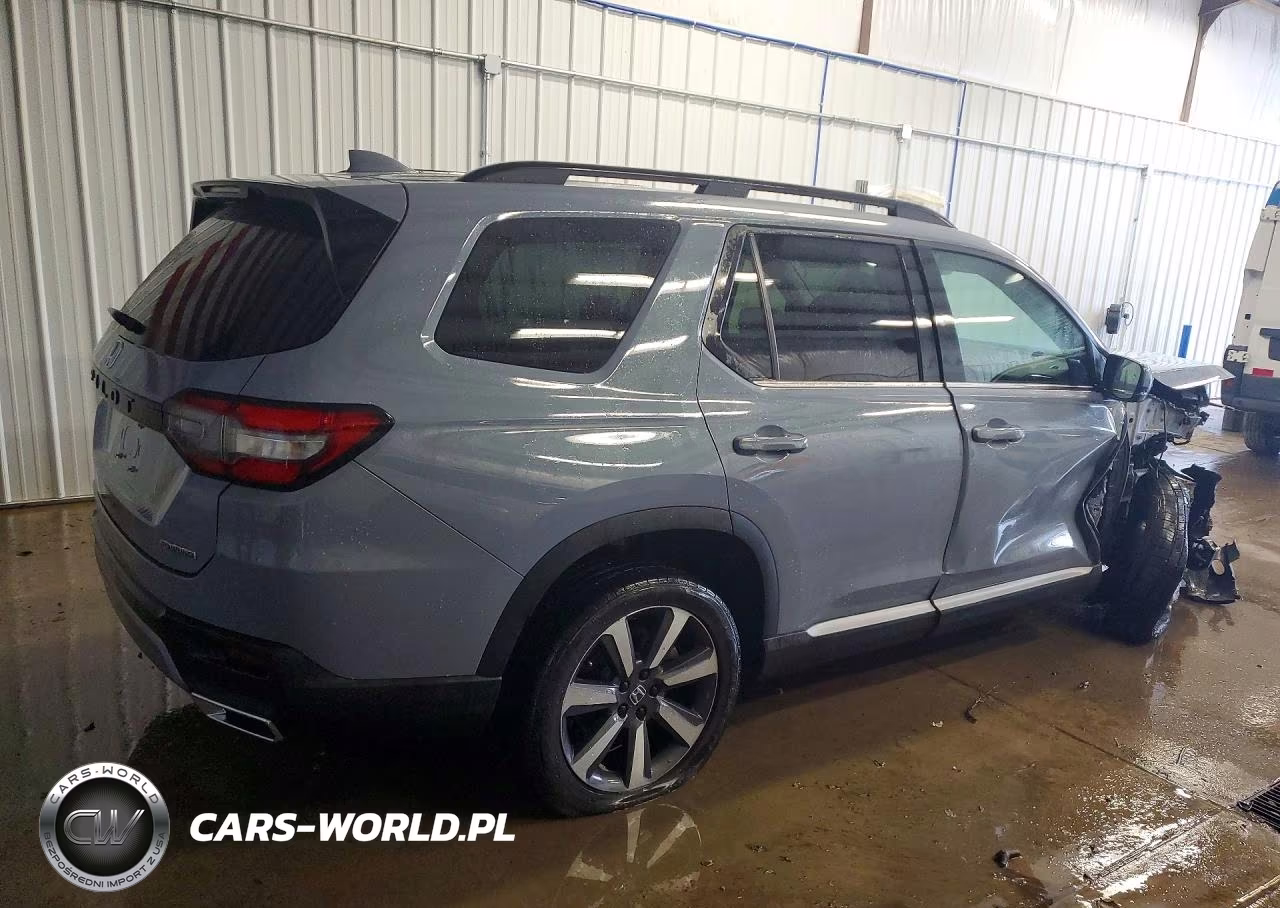 2023 Honda Pilot Touring VIN:5FNYG1H72PB048942 - 3