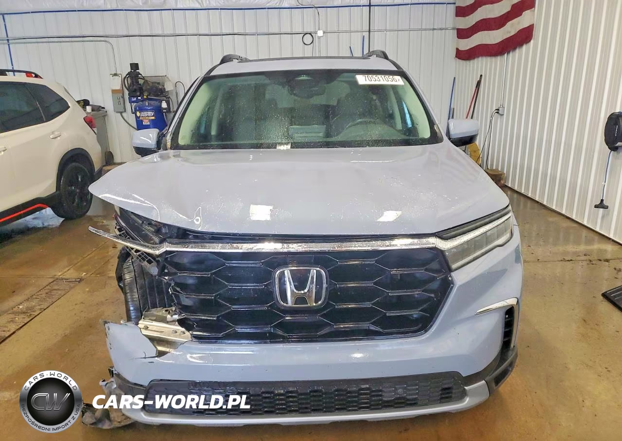 2023 Honda Pilot Touring VIN:5FNYG1H72PB048942 - 5