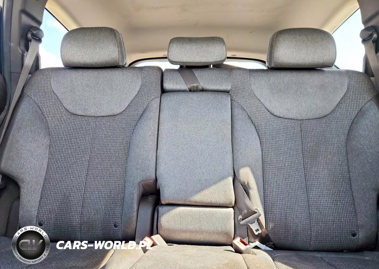 2019 Hyundai Santa Fe Se VIN:5NMS23AD3KH008876 - 10