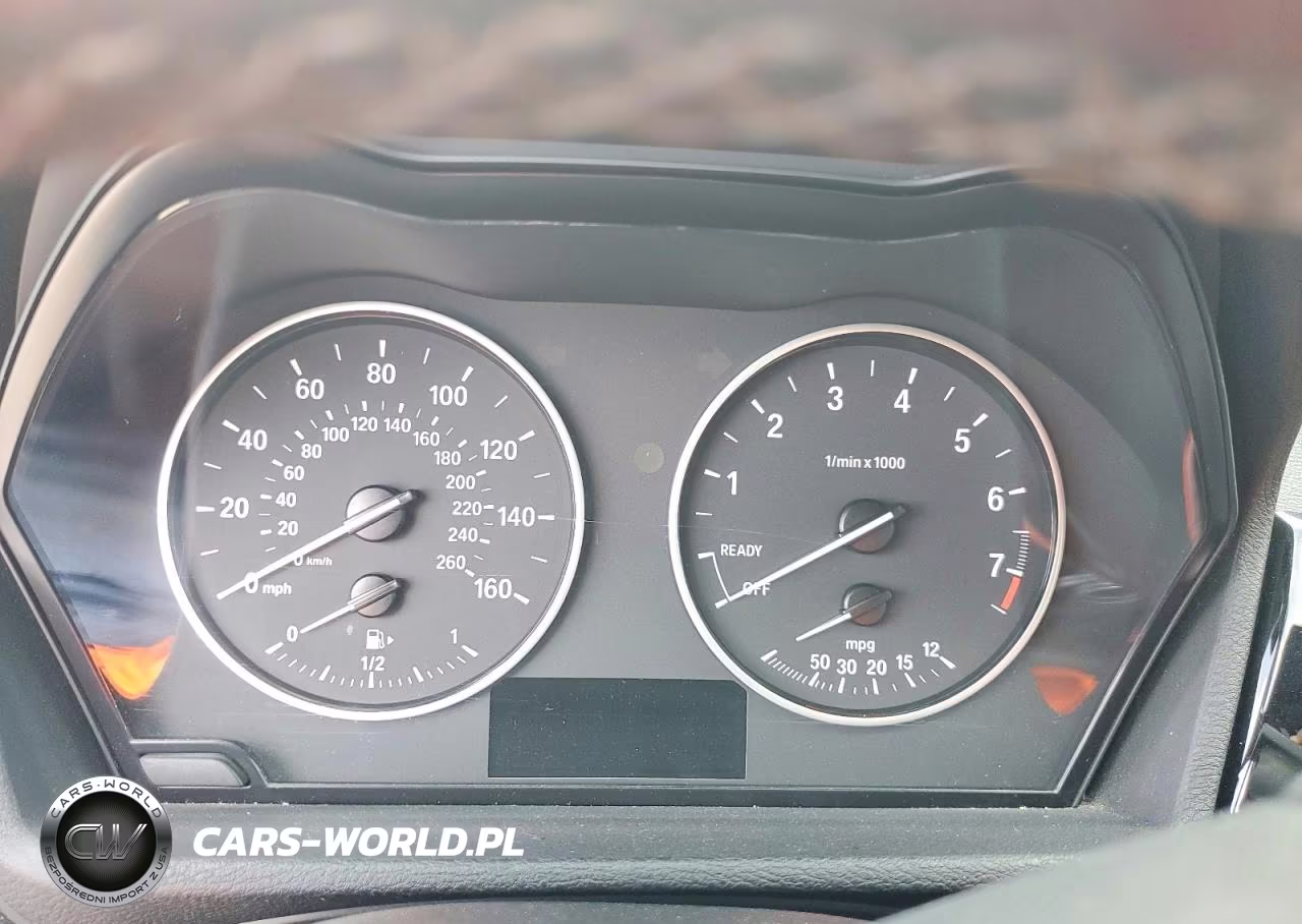 BMW X1 SDRIVE2 VIN:WBXHU7C34J5H42983 - 9