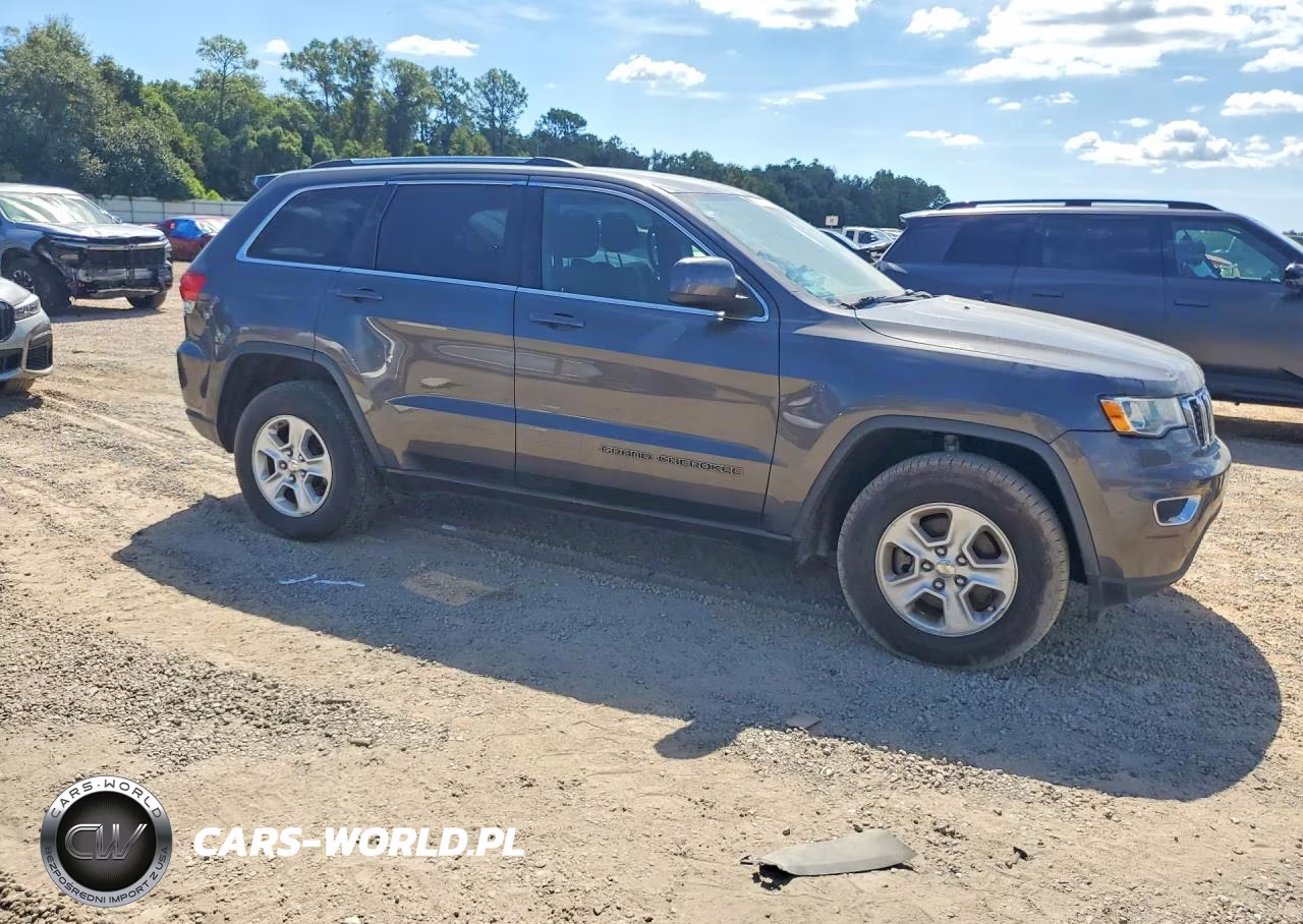 2017 Jeep Grand Cherokee Laredo VIN:1C4RJEAG2HC626544 - 4