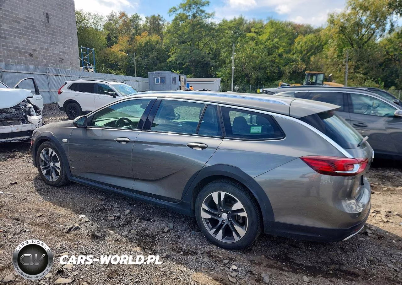 2018 Buick Regal Tourx Preferred VIN:W04GU8SX4J1099357 - 2