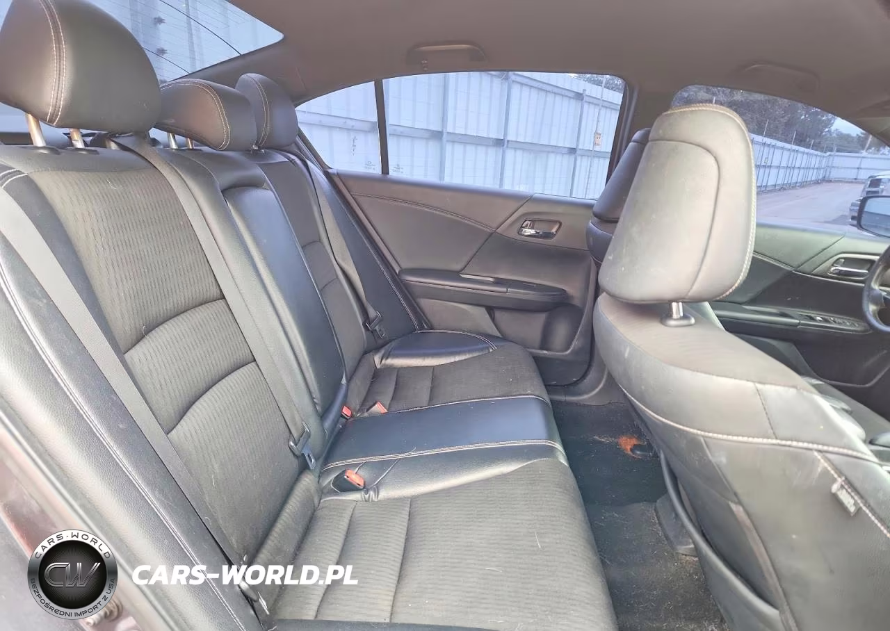 2017 Honda Accord Sport VIN:1HGCR2F58HA236744 - 10