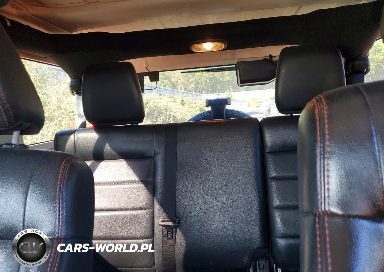 2012 Jeep Wrangler Unlimited Sahara VIN:1C4BJWEG7CL255536 - 10