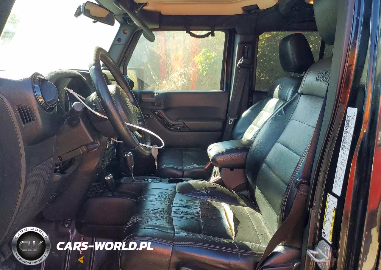 2012 Jeep Wrangler Unlimited Sahara VIN:1C4BJWEG7CL255536 - 7