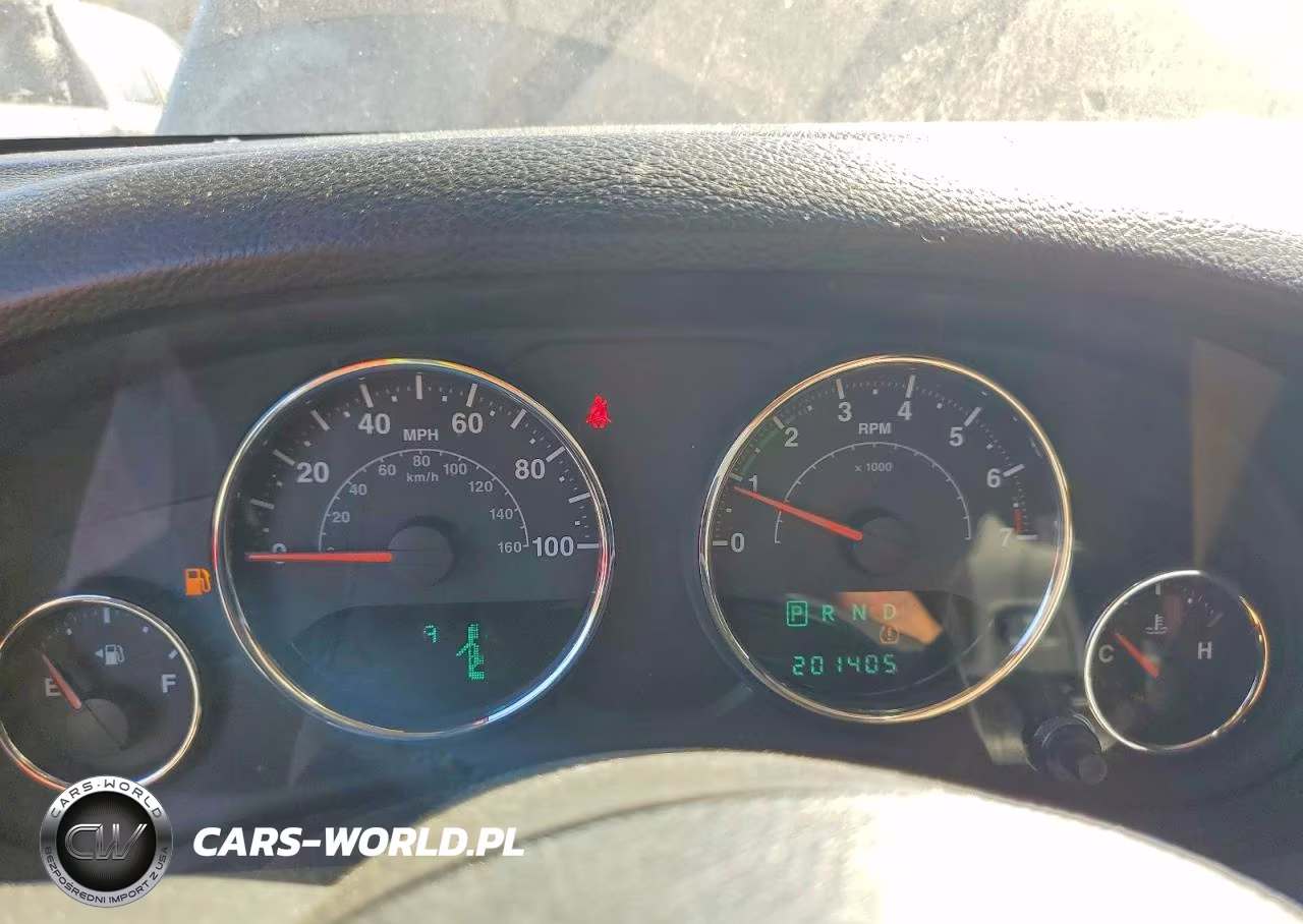 2012 Jeep Wrangler Unlimited Sahara VIN:1C4BJWEG7CL255536 - 9