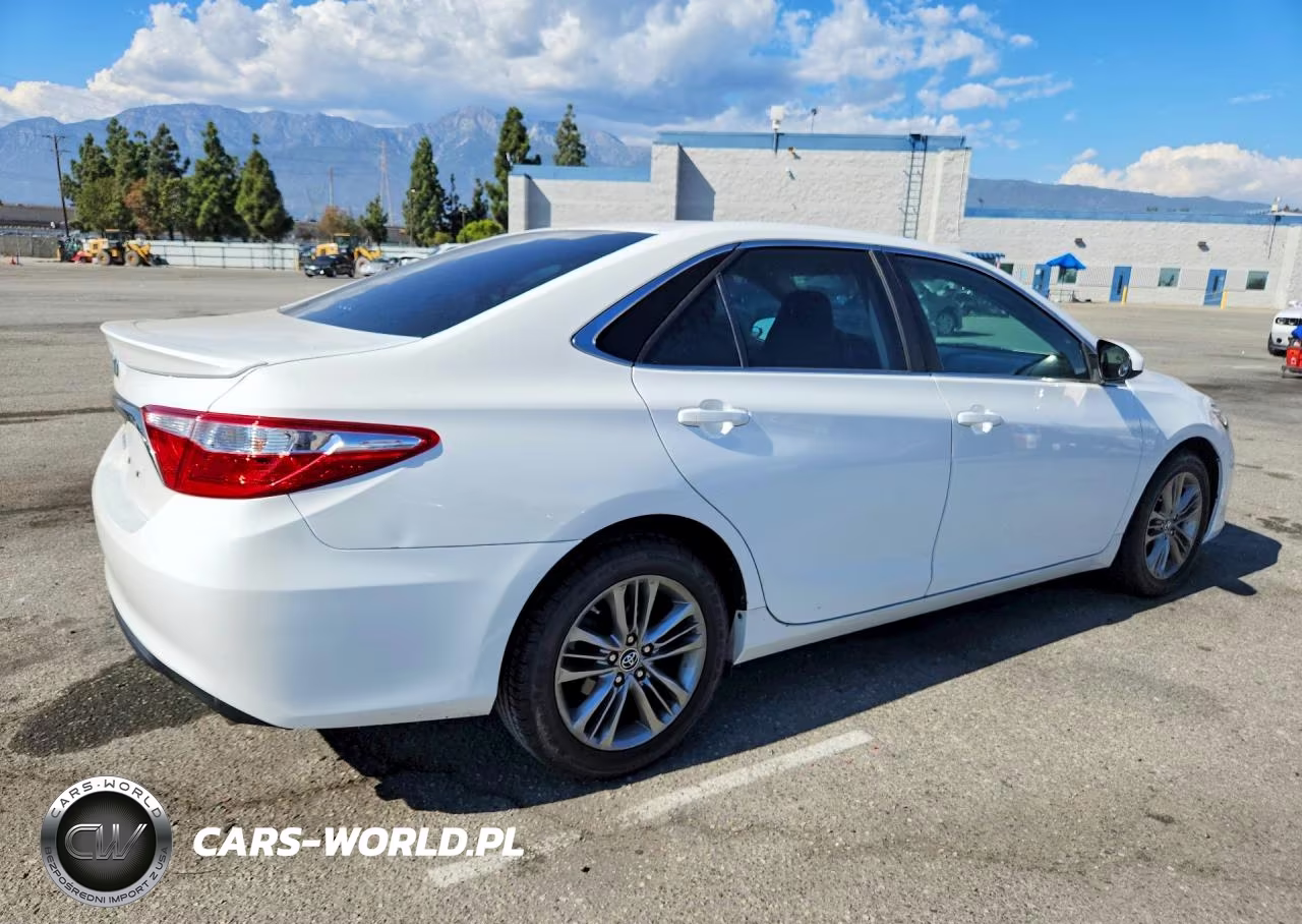 2016 Toyota Camry Se VIN:4T1BF1FKXGU166627 - 3