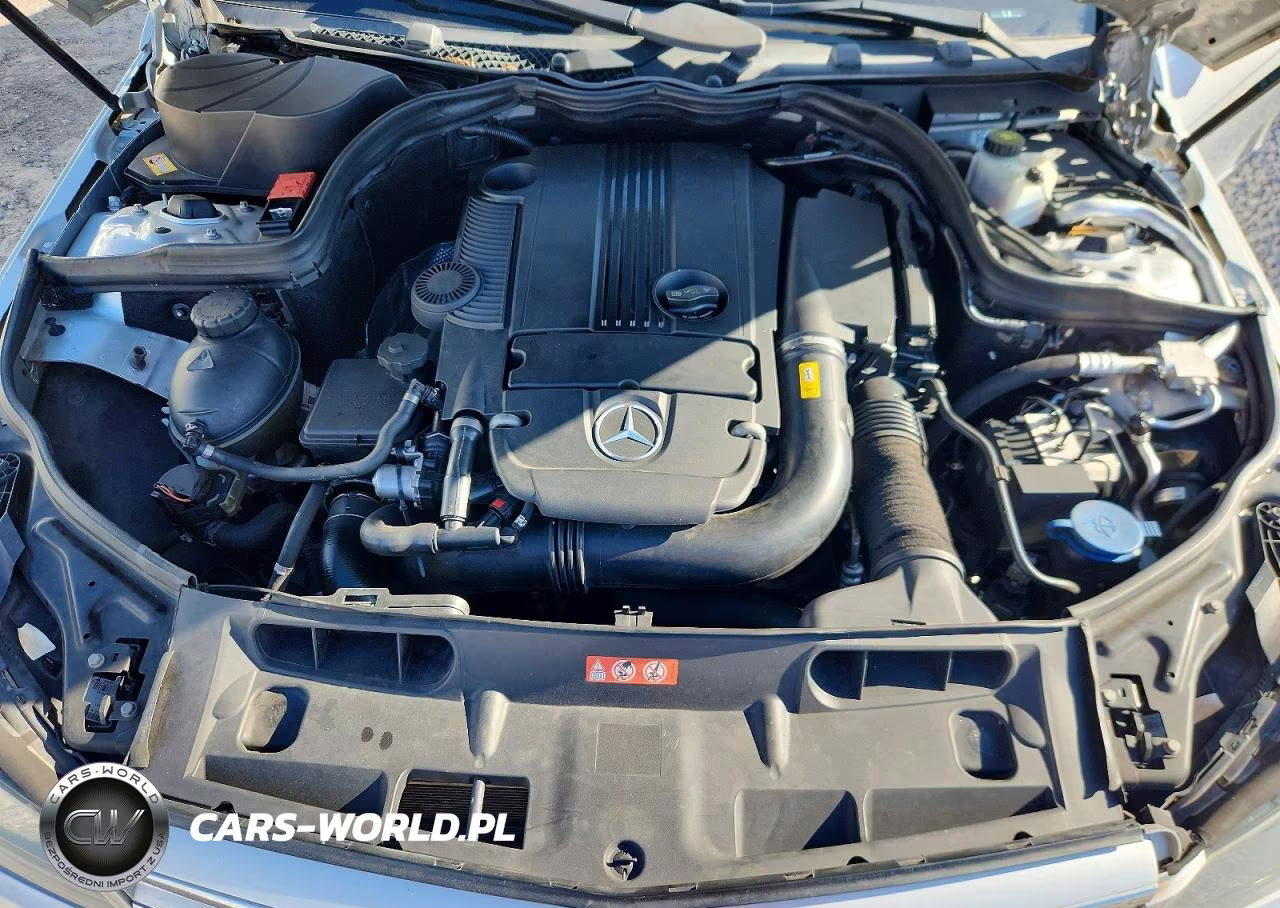 2013 Mercedes-Benz C 250 VIN:WDDGF4HBXDG094224 - 11