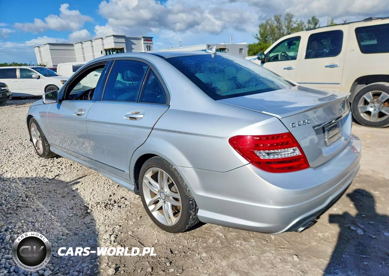 2013 Mercedes-Benz C 250 VIN:WDDGF4HBXDG094224 - 2