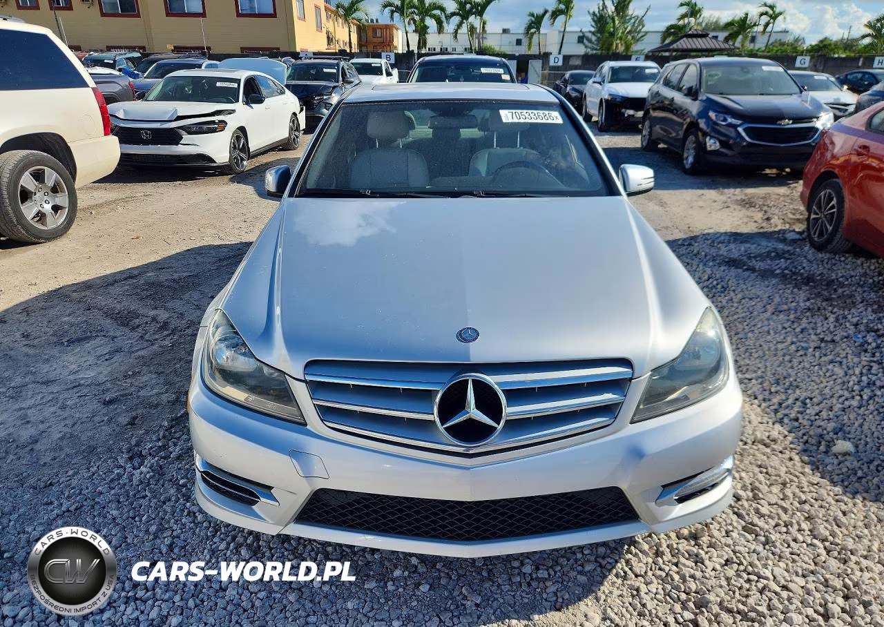 2013 Mercedes-Benz C 250 VIN:WDDGF4HBXDG094224 - 5