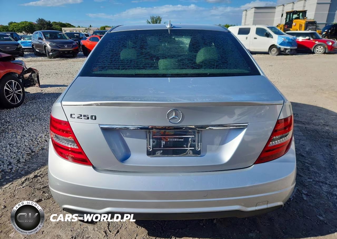 2013 Mercedes-Benz C 250 VIN:WDDGF4HBXDG094224 - 6