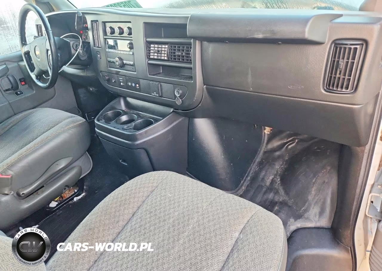 2020 Chevrolet Express G2500 VIN:1GCWGAFP5L1117300 - 8