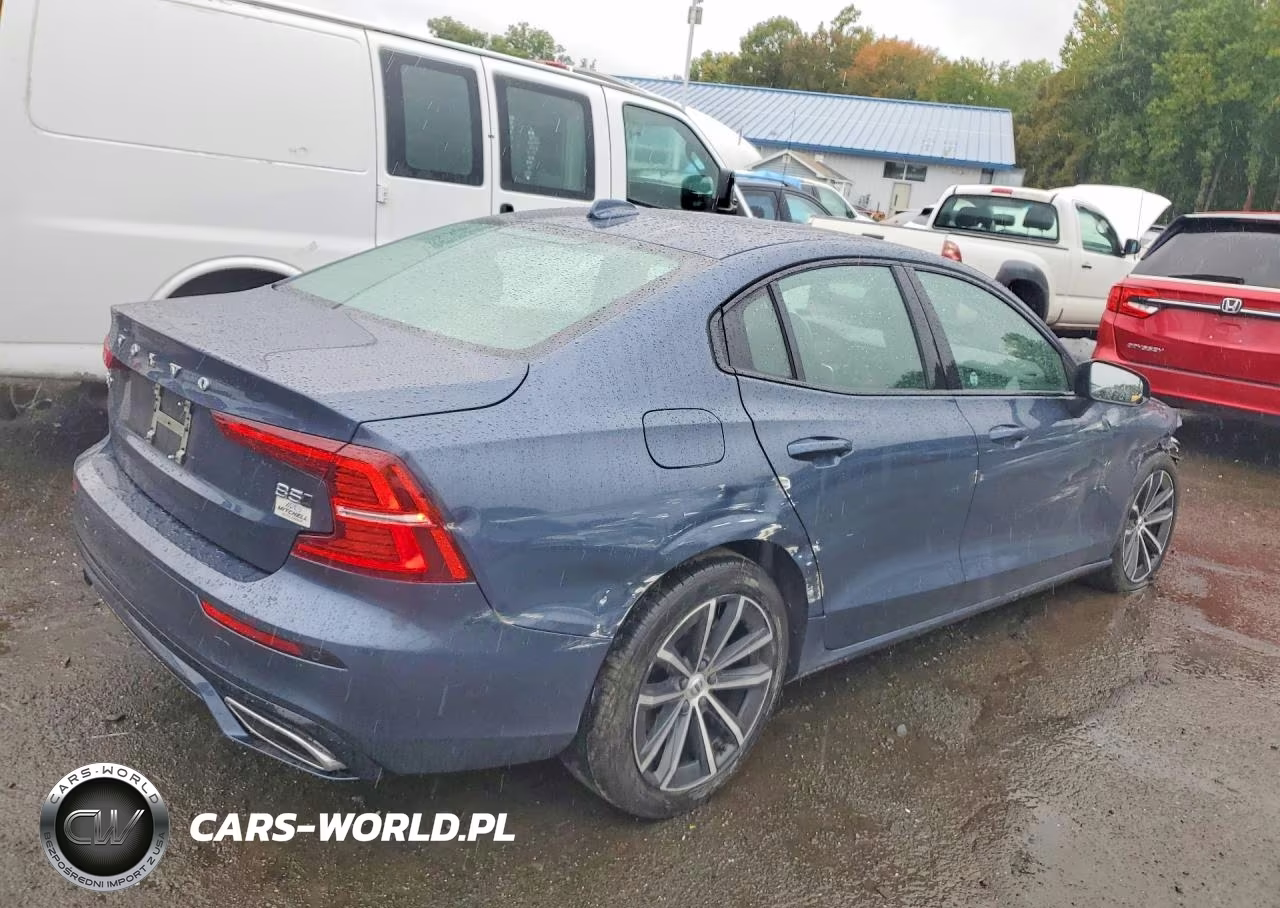 2022 Volvo S60 B5 Momentum VIN:7JRL12TZ6NG162411 - 3