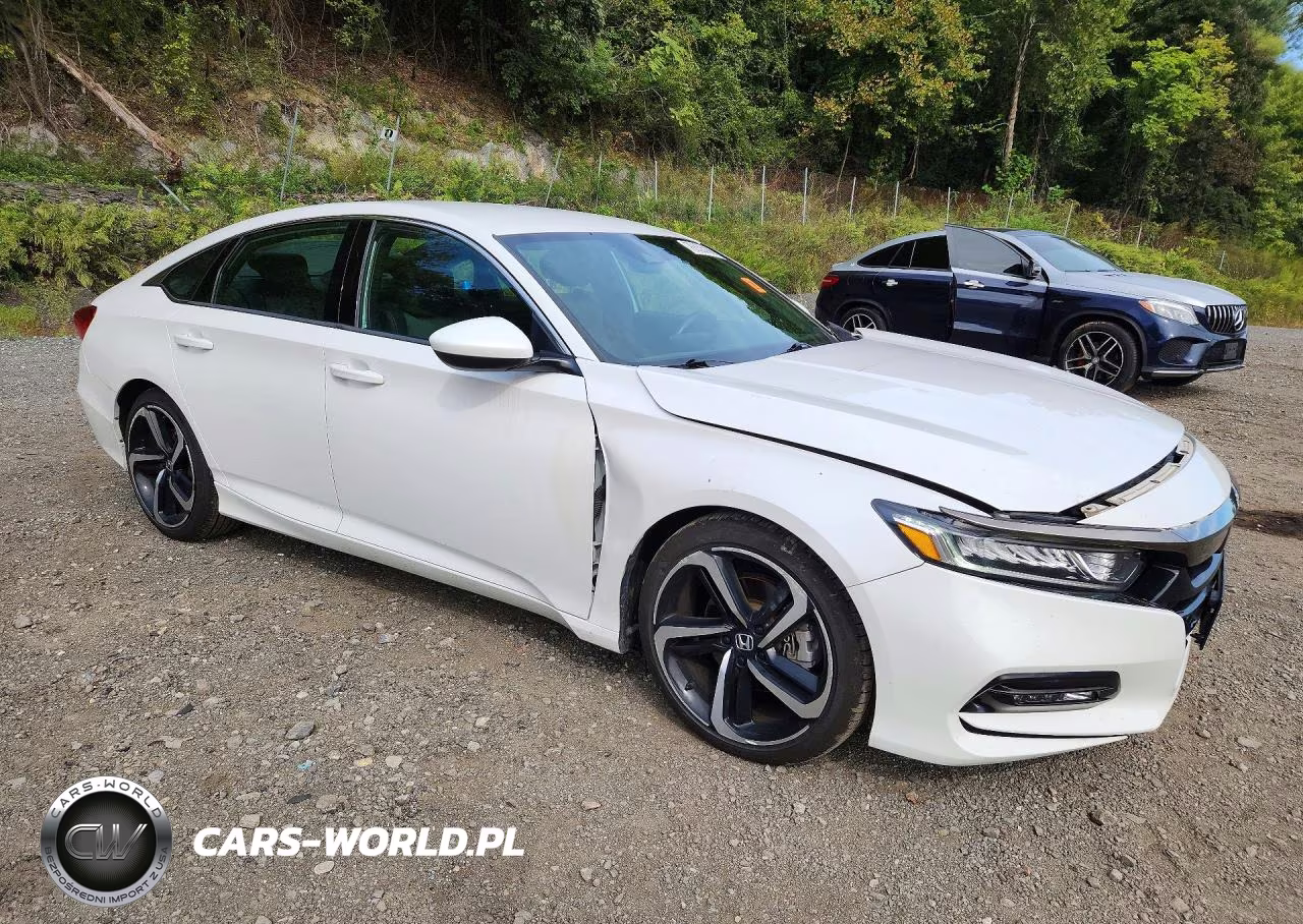 2018 Honda Accord Sport VIN:1HGCV1F36JA262379 - 4