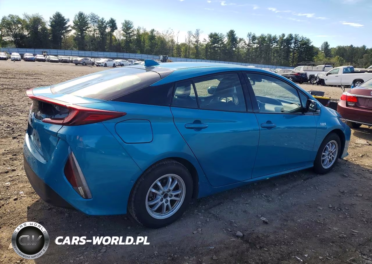 2018 Toyota Prius Prime Advanced VIN:JTDKARFP4J3078103 - 3