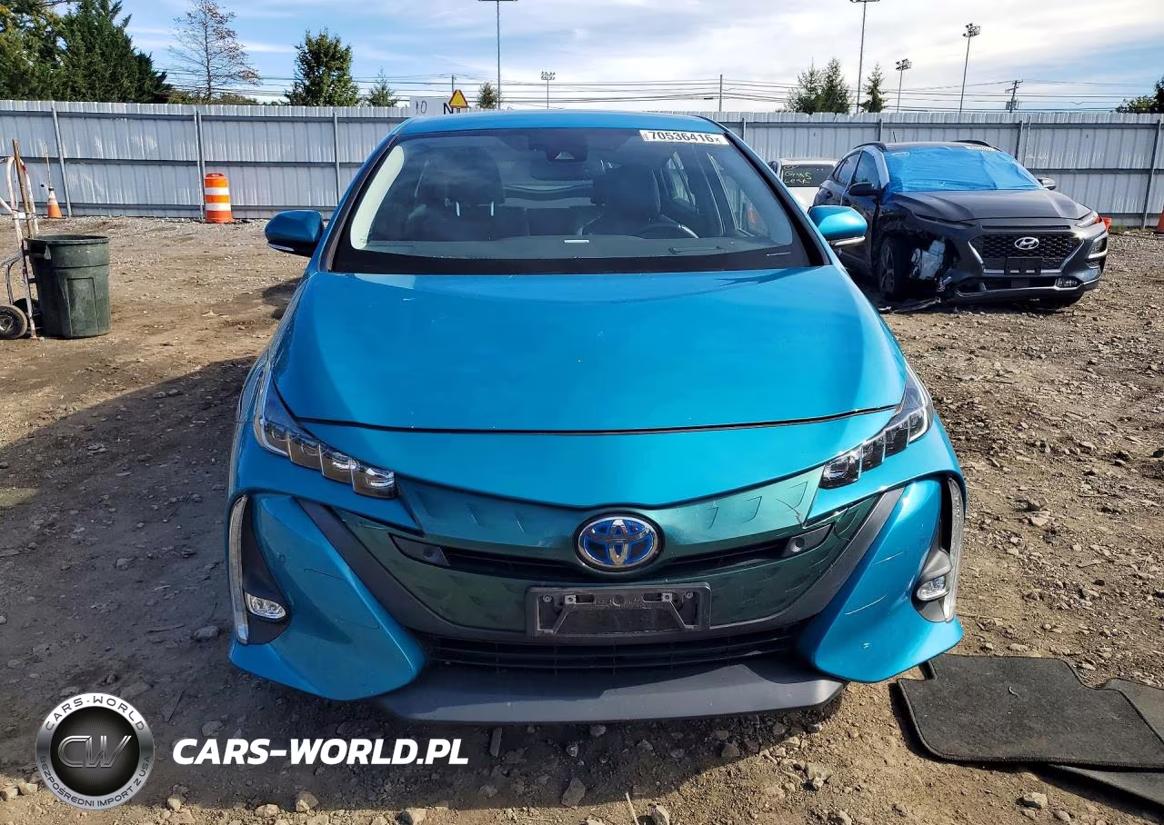 2018 Toyota Prius Prime Advanced VIN:JTDKARFP4J3078103 - 5