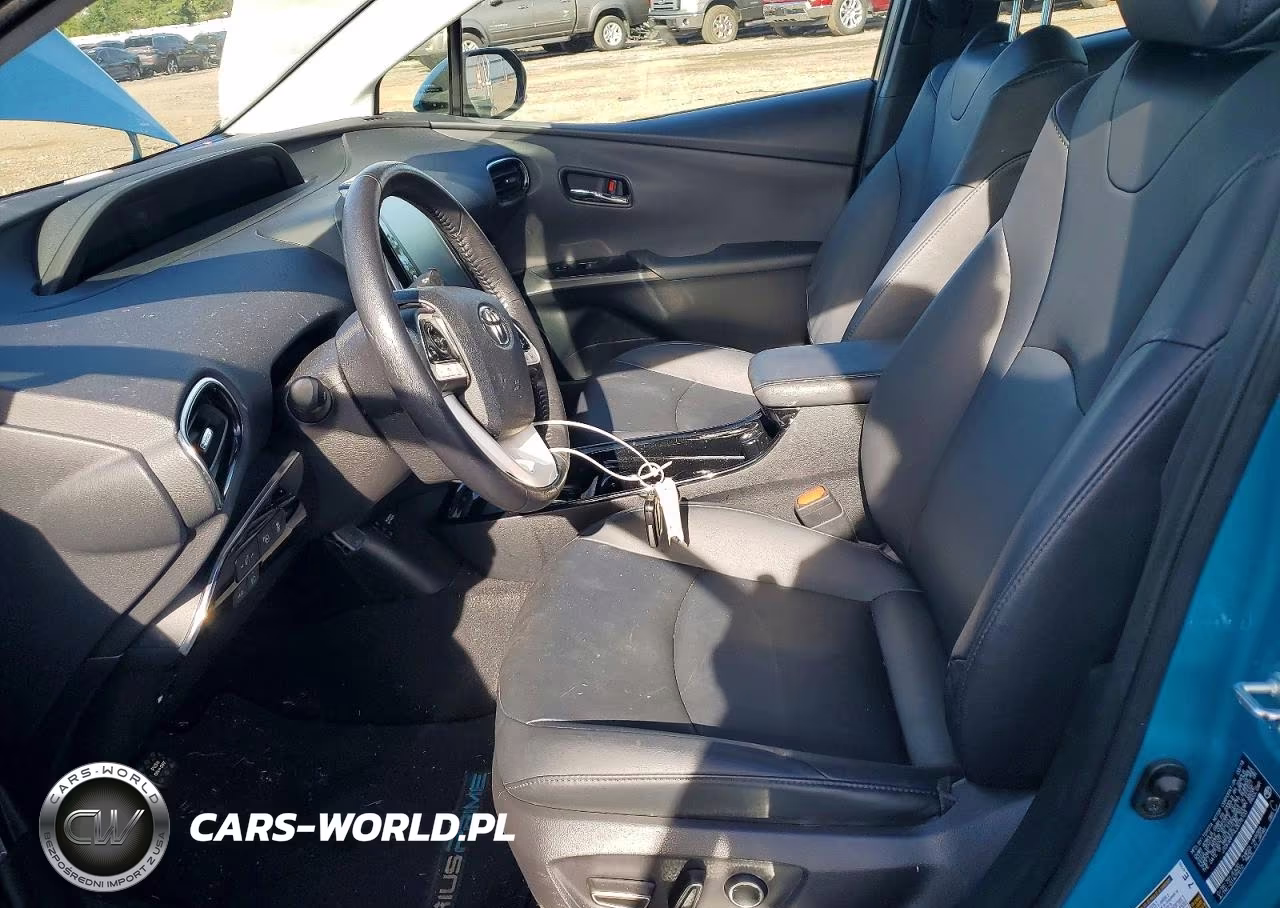 2018 Toyota Prius Prime Advanced VIN:JTDKARFP4J3078103 - 7