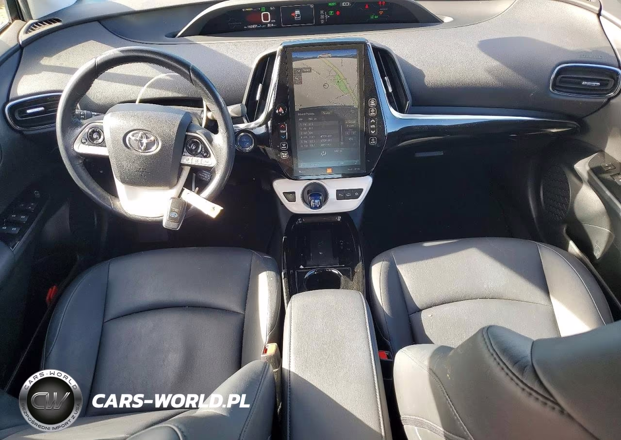 2018 Toyota Prius Prime Advanced VIN:JTDKARFP4J3078103 - 8