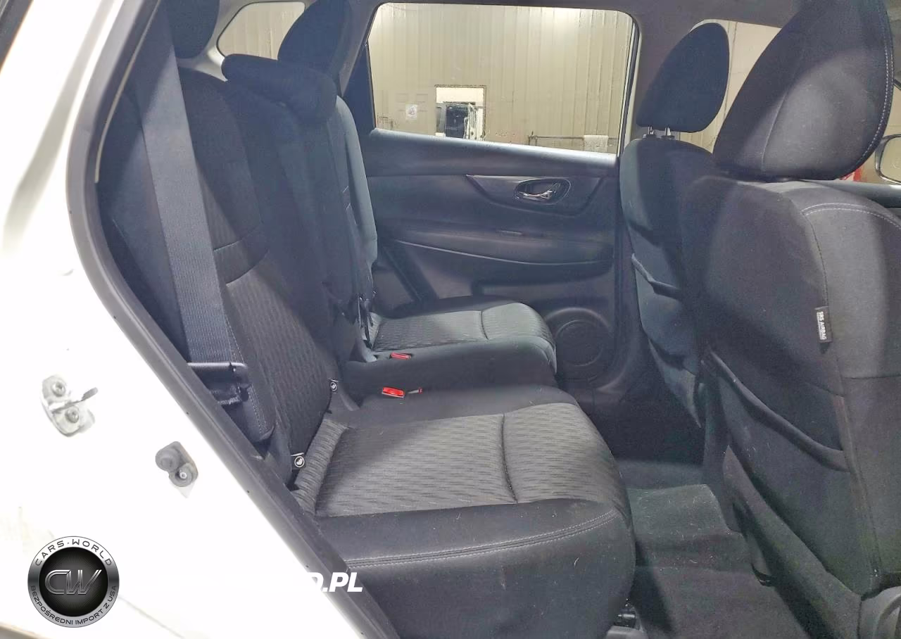 2018 Nissan Rogue S VIN:KNMAT2MT0JP606497 - 11
