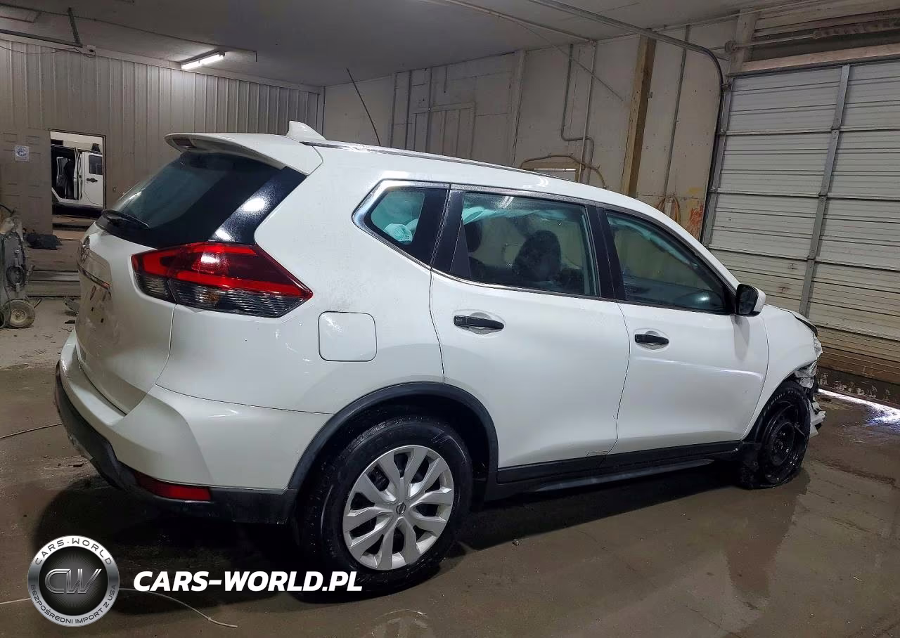 2018 Nissan Rogue S VIN:KNMAT2MT0JP606497 - 3