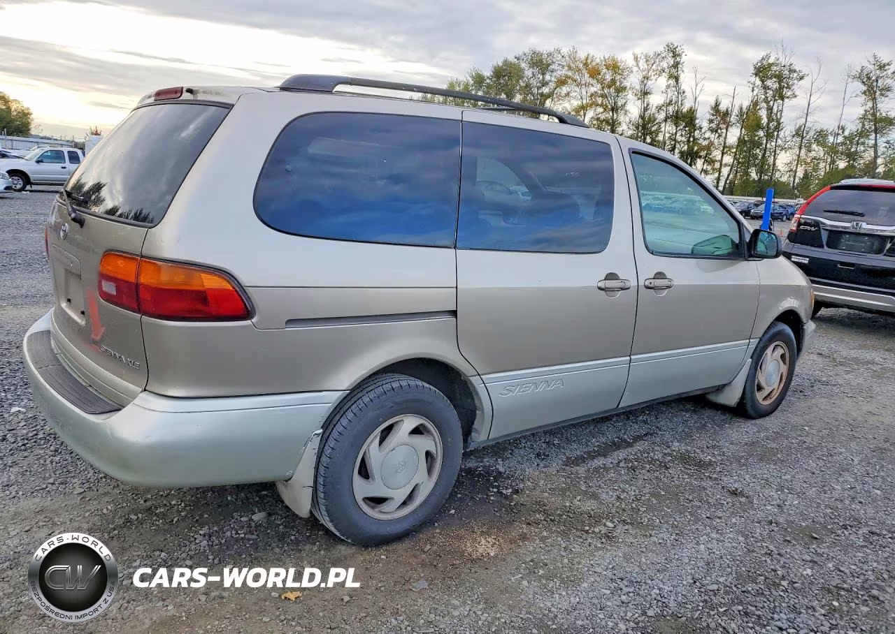 2000 Toyota Sienna Le VIN:4T3ZF13C4YU232819 - 3