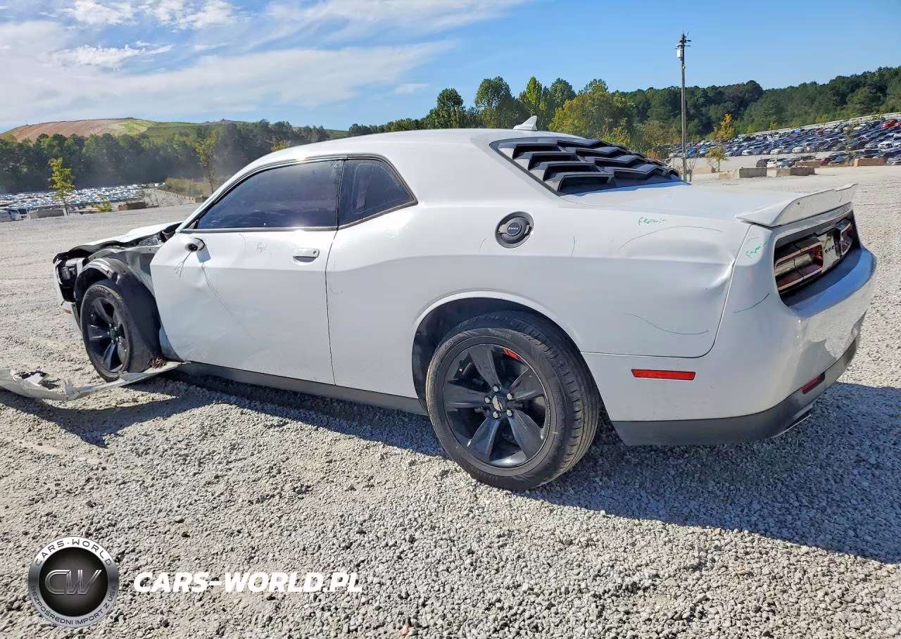 2018 Dodge Challenger Sxt VIN:2C3CDZAGXJH258240 - 2