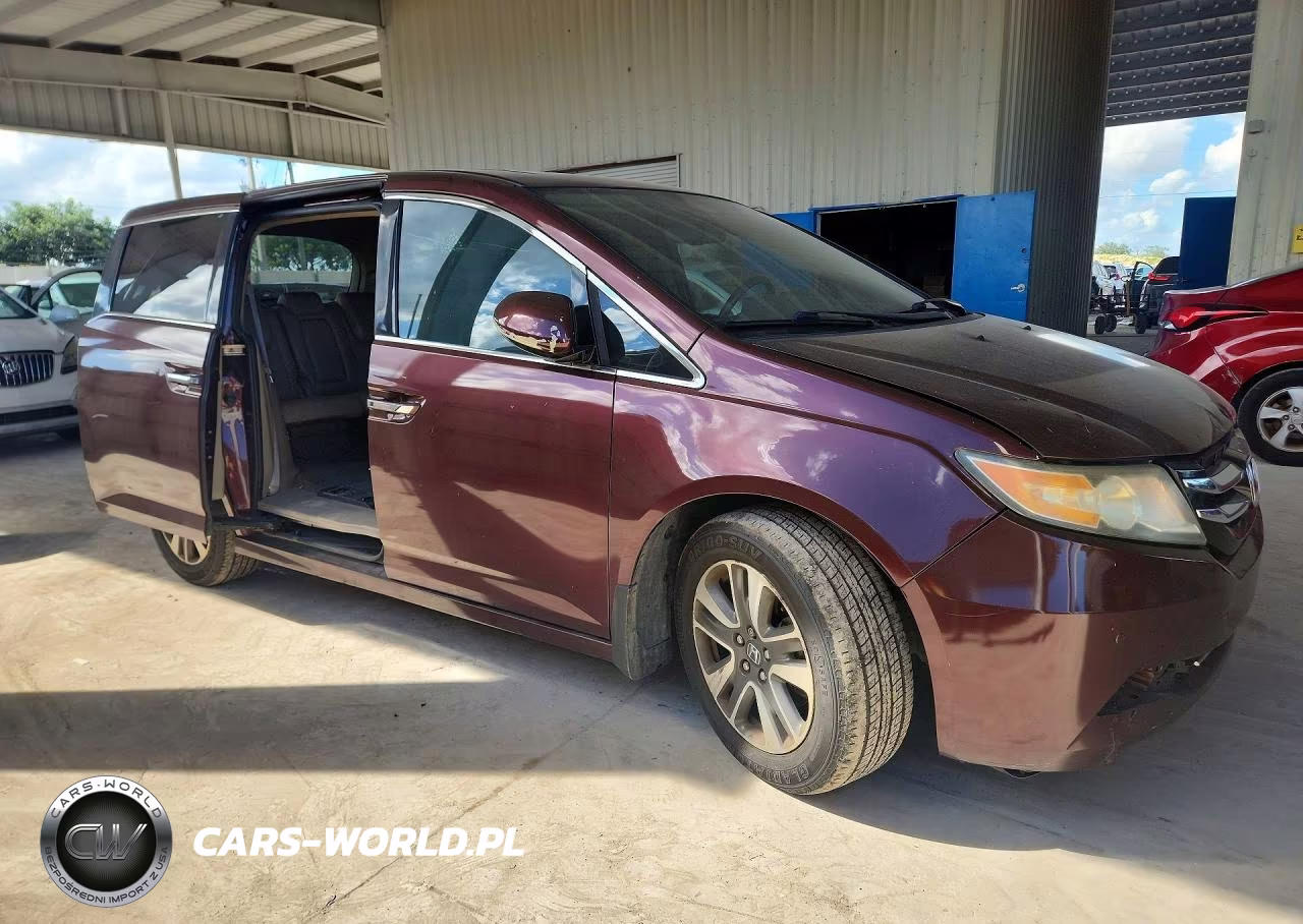 2015 Honda Odyssey Touring VIN:5FNRL5H97FB092846 - 4