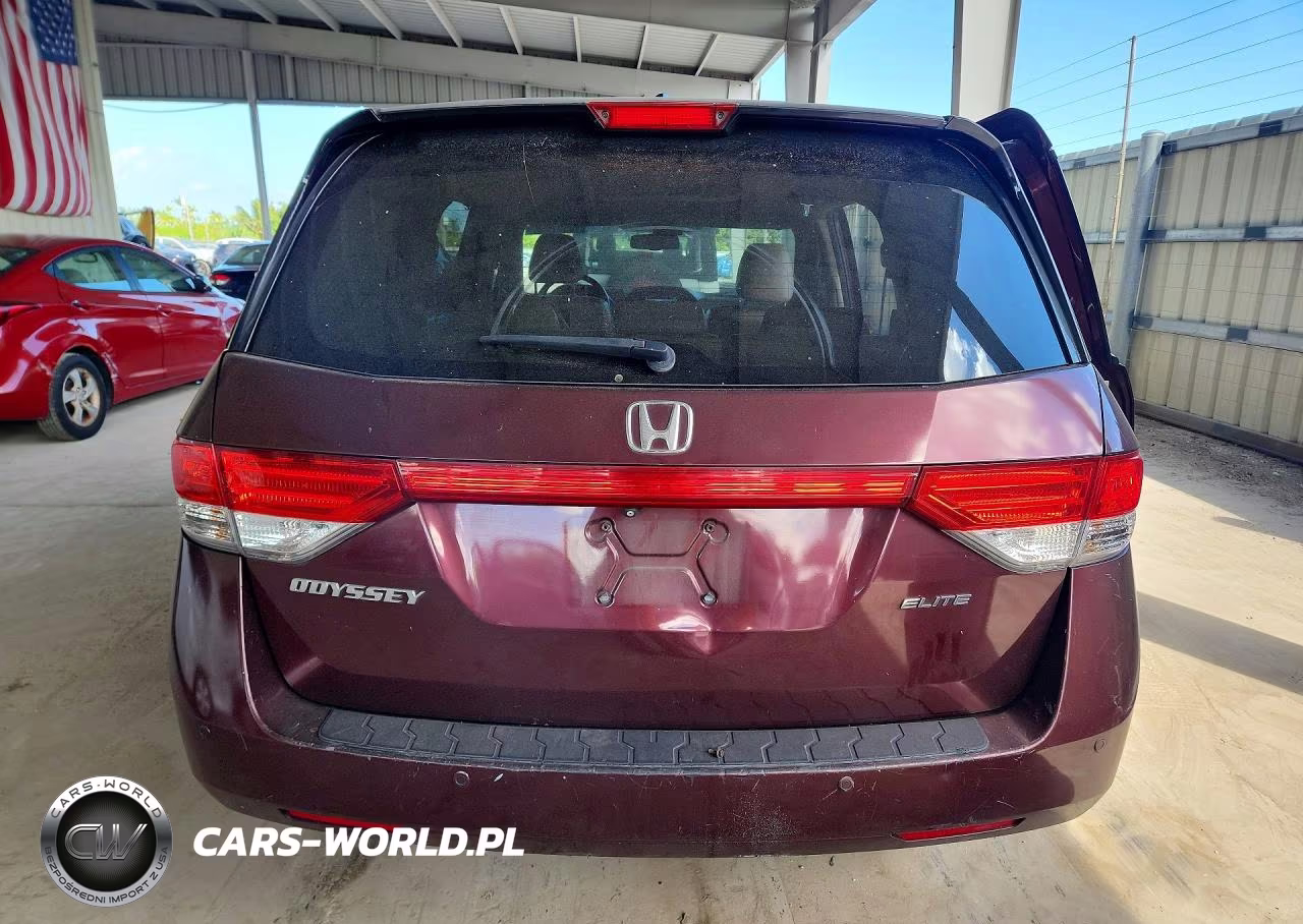 2015 Honda Odyssey Touring VIN:5FNRL5H97FB092846 - 6