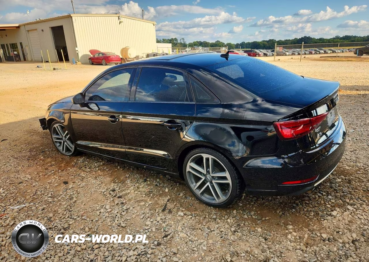 2018 Audi A3 Premium VIN:WAUAUGFF8J1071128 - 2