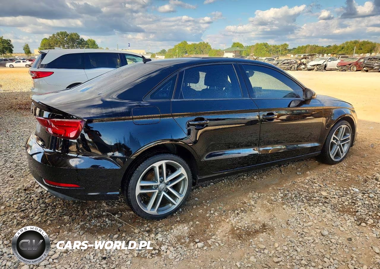 2018 Audi A3 Premium VIN:WAUAUGFF8J1071128 - 3
