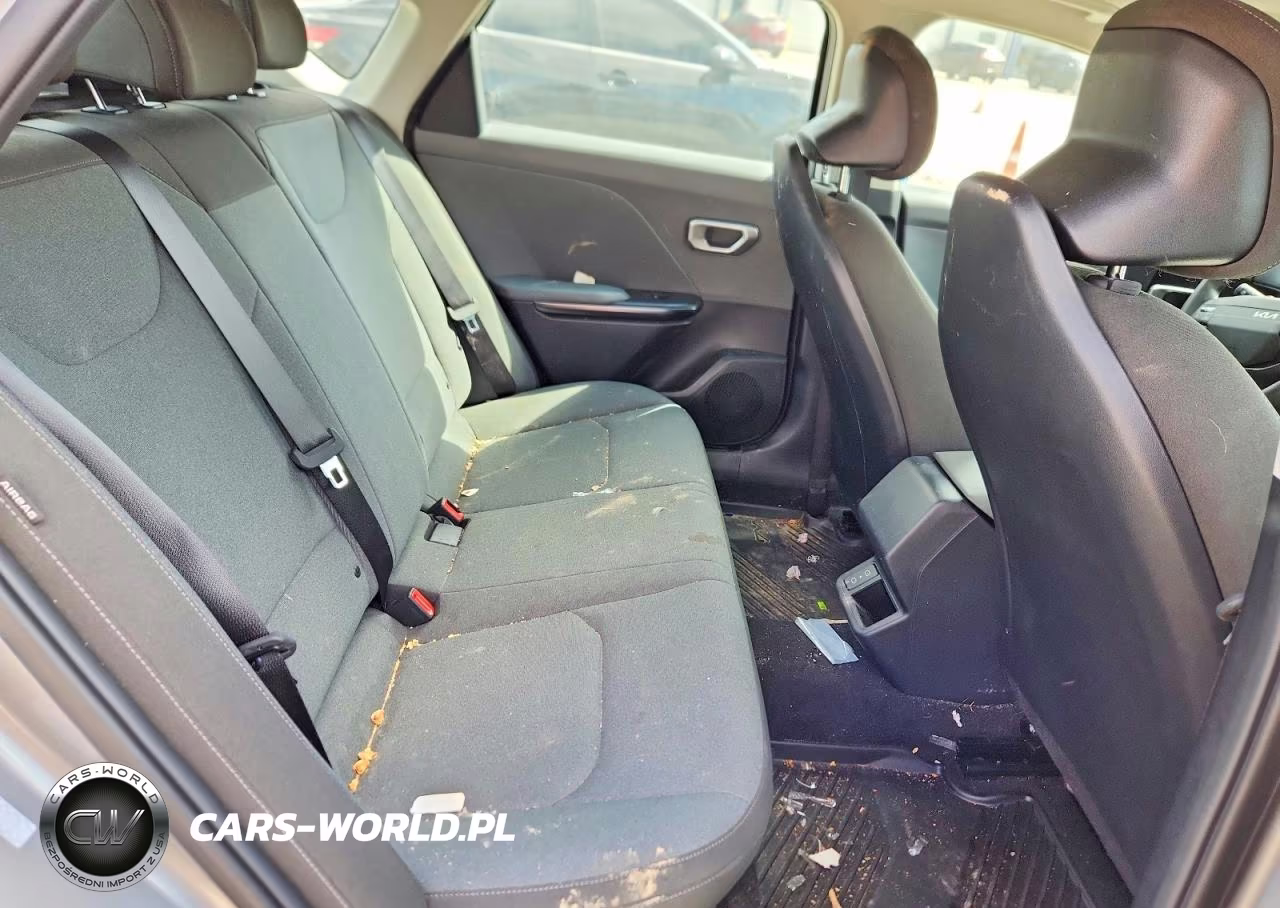 2025 Kia K4 Lxs VIN:3KPFT4DE9SE234940 - 10