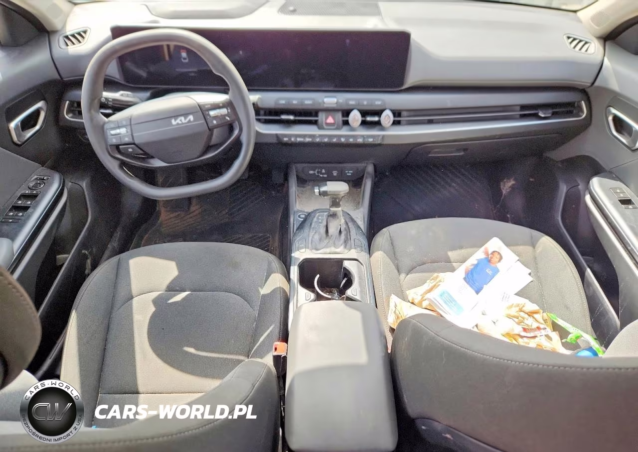 2025 Kia K4 Lxs VIN:3KPFT4DE9SE234940 - 8